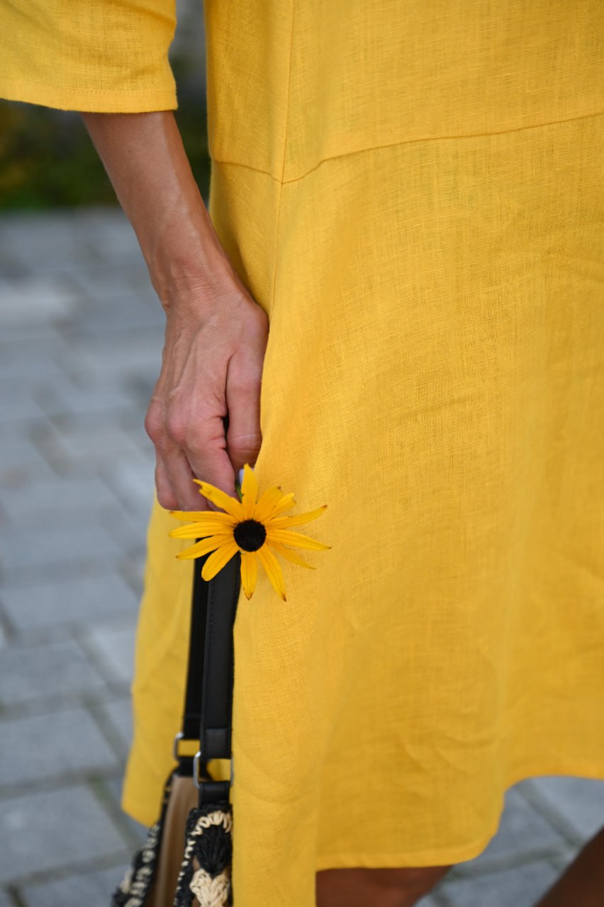 SUN — V-Neck Stonewashed Linen Dress