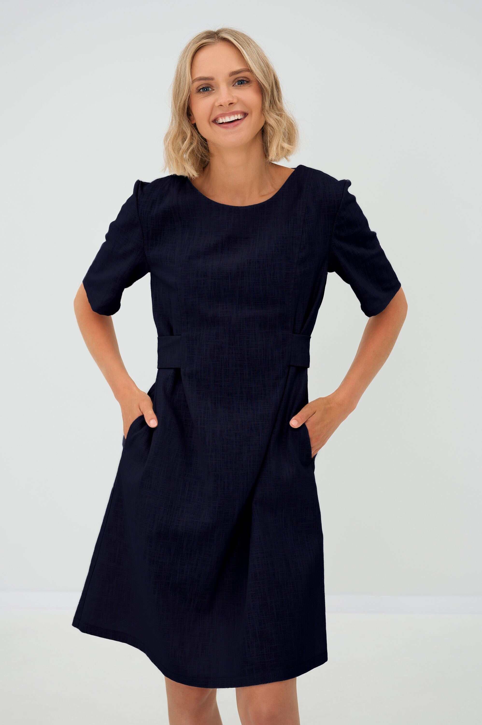 LOLITA — Robe en lin délavé, bleu profond (L)