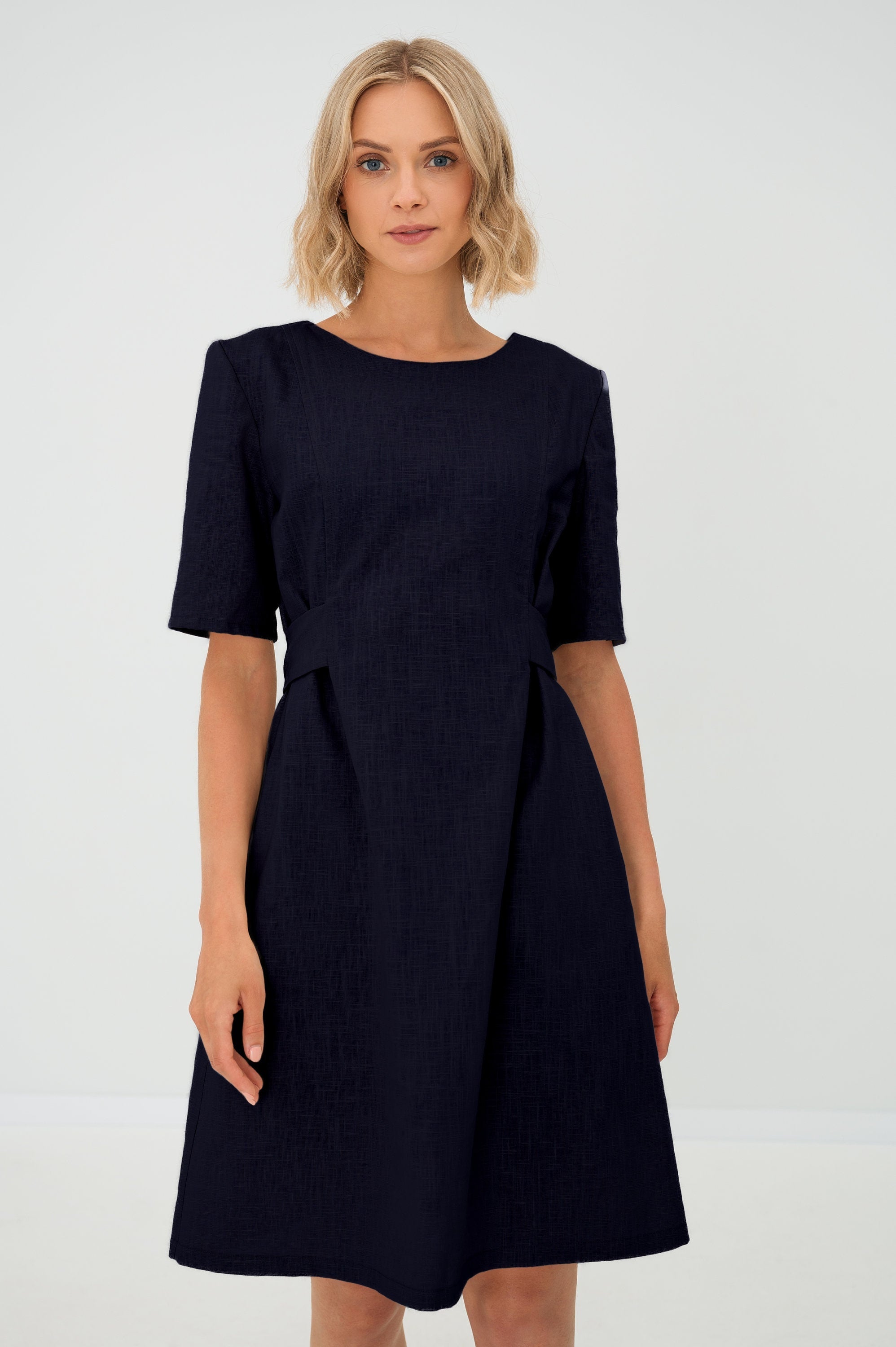 LOLITA — Robe en lin délavé, bleu profond (L)
